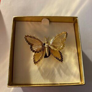 Monet Brooche Vintage 3d Goldtone Butterfly 2”x2"
